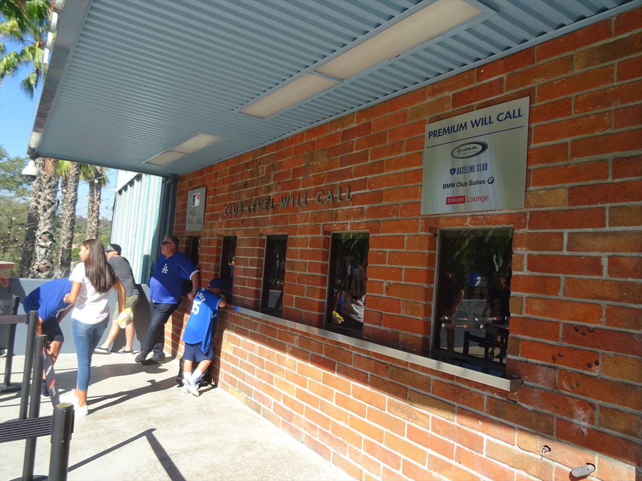 ドジャースタジアムのチケット窓口