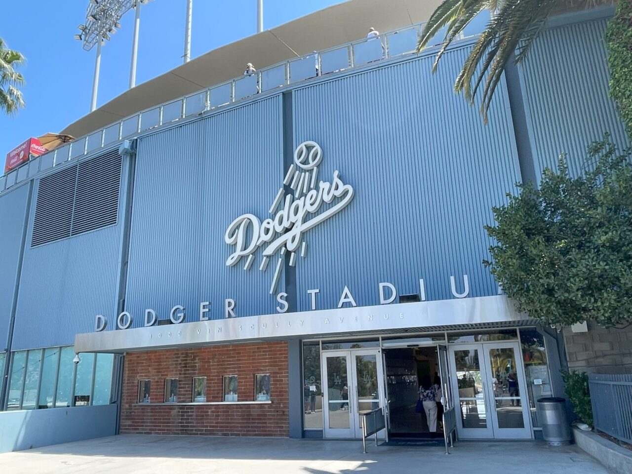 ドジャースタジアムのスイートの入口