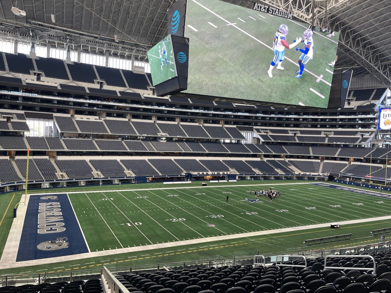 AT&Tスタジアム　スクリーン